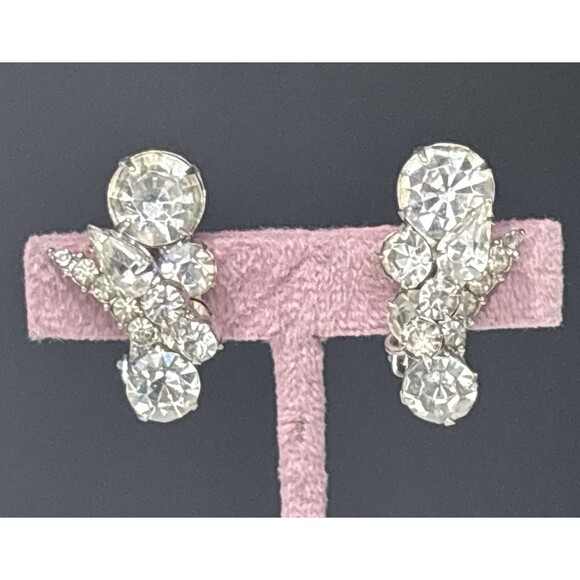 Vintage Rhinestone Cluster Earrings Clip On Clear Silver Tone Party Glam 3D READ - Picture 1 of 14